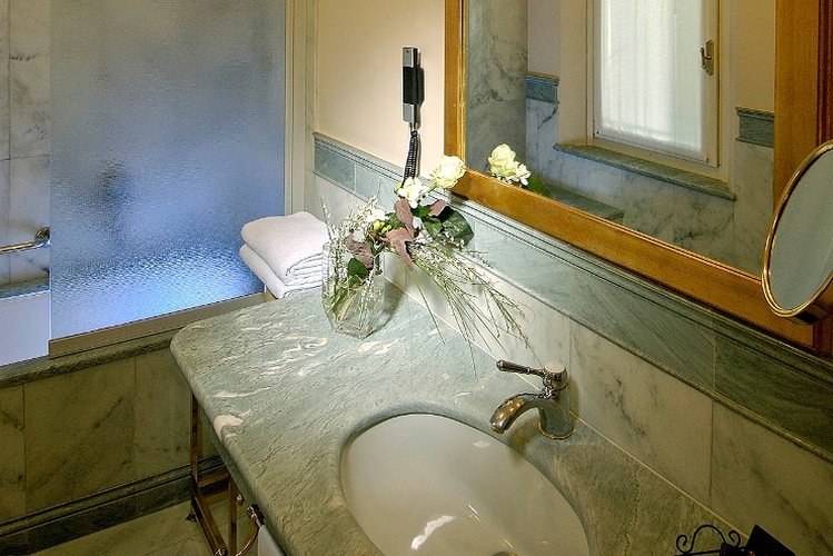 CAMERA CLASSIC Art Hotel Orologio Bologna, Italia CAMERA CLASSIC Art Hotel Orologio Bologna, Italia