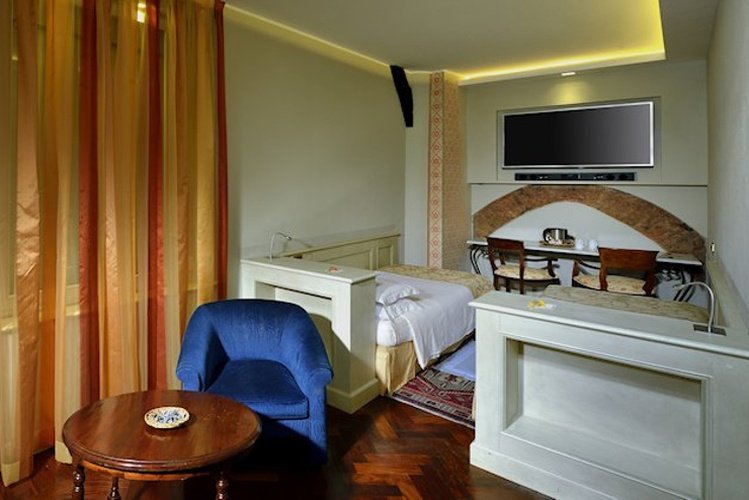 CAMERA DOPPIA CLASSIC Art Hotel Commercianti Bologna, Italia CAMERA DOPPIA CLASSIC Art Hotel Commercianti Bologna, Italia