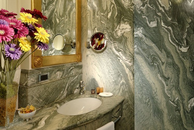 Camera deluxe art hotel orologio bologna, italia Camera deluxe art hotel orologio bologna, italia