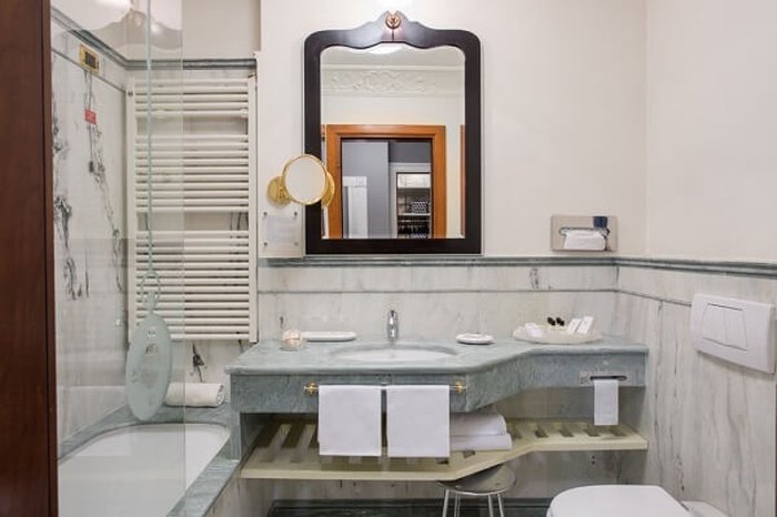 SUITE DELUXE Art Hotel Orologio Bologna, Italia SUITE DELUXE Art Hotel Orologio Bologna, Italia