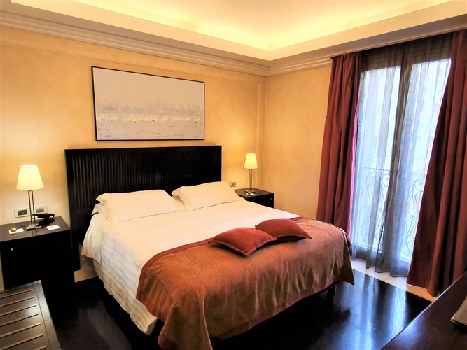 Camera doppia classic art hotel novecento bologna Camera doppia classic art hotel novecento bologna