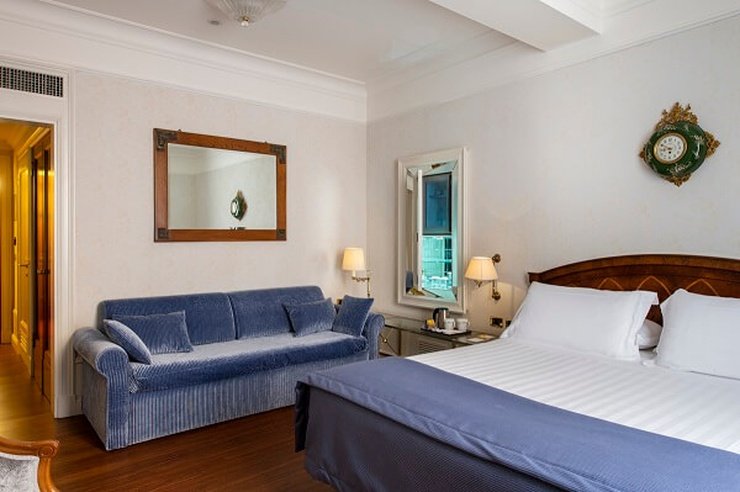 JUNIOR COMFORT Art Hotel Orologio Bologna, Italia JUNIOR COMFORT Art Hotel Orologio Bologna, Italia