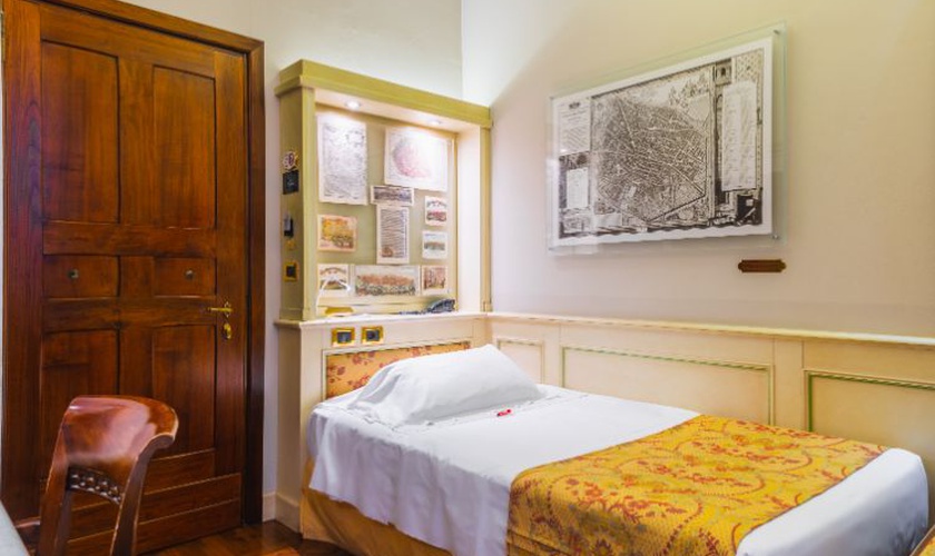 Camera singola Art Hotel Commercianti Bologna Camera singola Art Hotel Commercianti Bologna