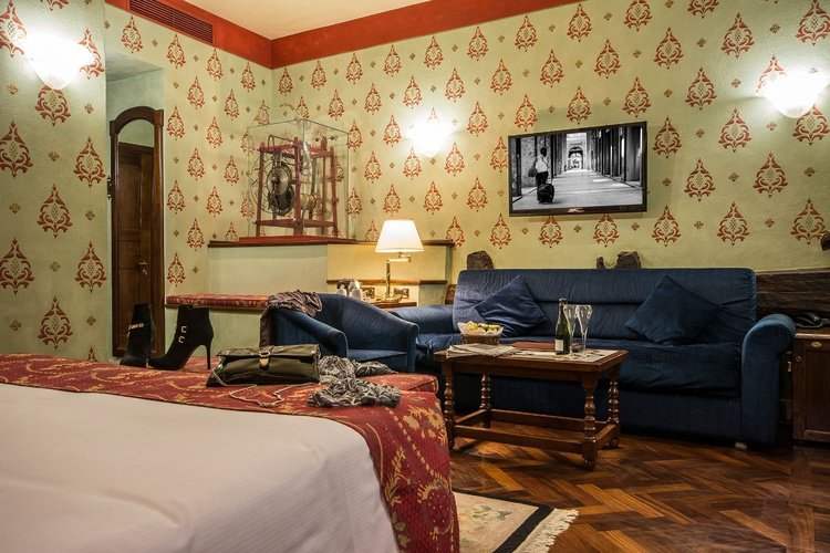 Junior suite deluxe art hotel commercianti bologna Junior suite deluxe art hotel commercianti bologna