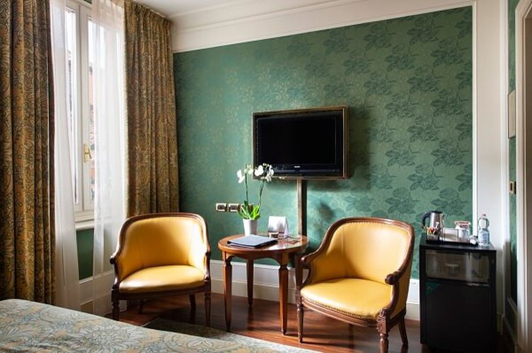 Camera classic art hotel orologio bologna, italia Camera classic art hotel orologio bologna, italia