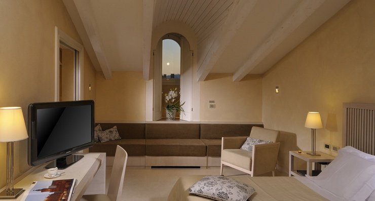 CAMERA DELUXE PENTHOUSE Art Hotel Novecento Bologna, Italia CAMERA DELUXE PENTHOUSE Art Hotel Novecento Bologna, Italia