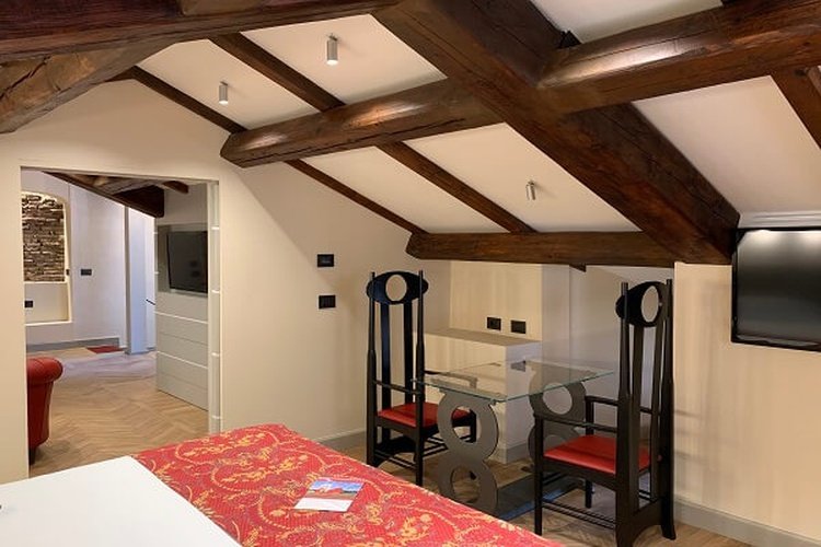 SUITE Art Hotel Commercianti Bologna, Italia SUITE Art Hotel Commercianti Bologna, Italia