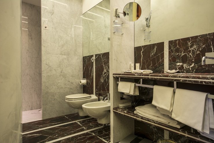 JUNIOR SUITE DELUXE Art Hotel Commercianti Bologna, Italia JUNIOR SUITE DELUXE Art Hotel Commercianti Bologna, Italia