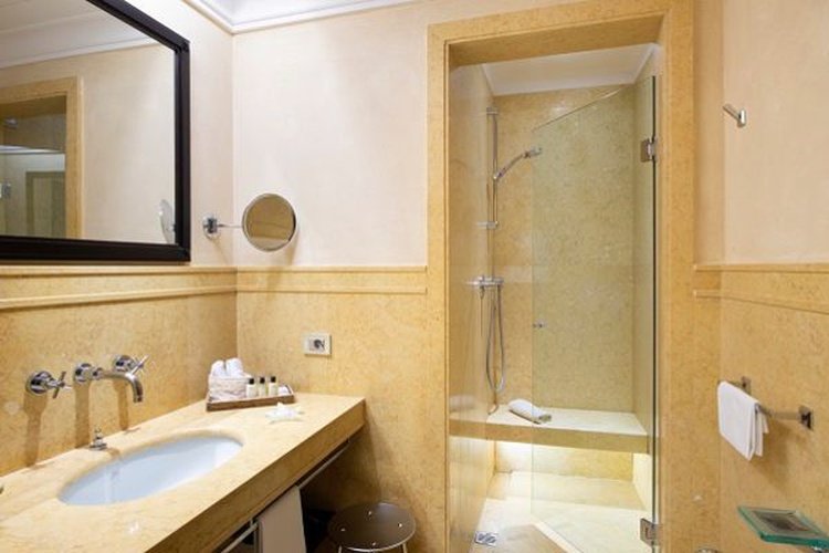 Art suite art hotel novecento bologna Art suite art hotel novecento bologna