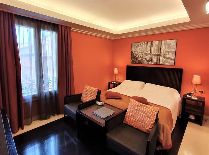 Camera doppia classic art hotel novecento bologna Camera doppia classic art hotel novecento bologna