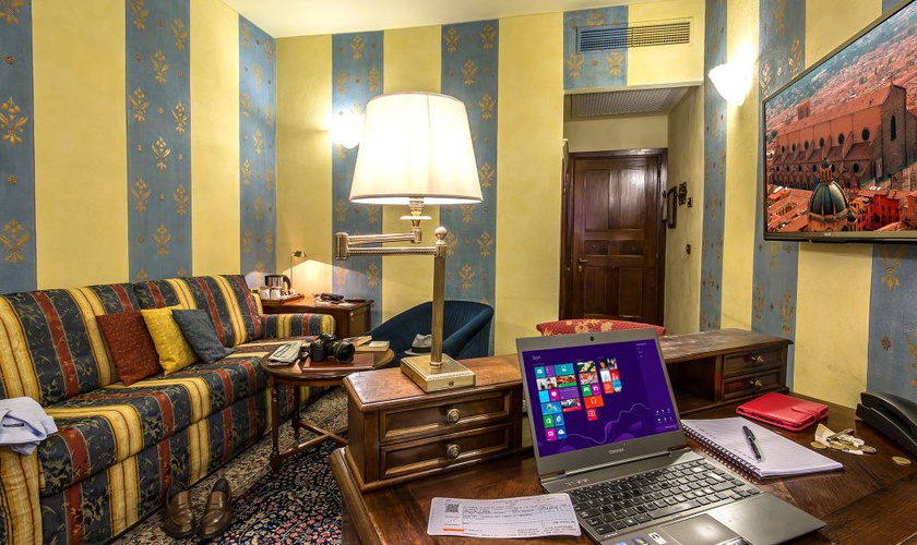 Suite Art Hotel Commercianti Bologna Suite Art Hotel Commercianti Bologna