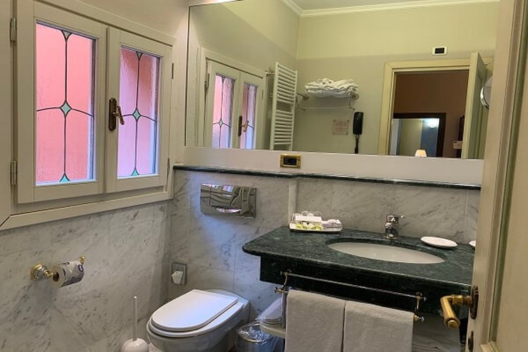 Suite art hotel commercianti bologna Suite art hotel commercianti bologna