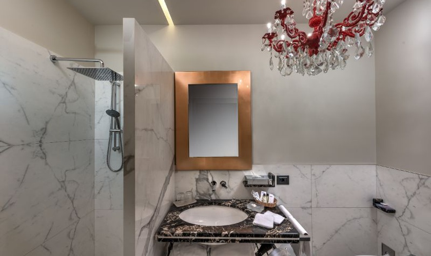 Luxury apartments  Art Hotel Commercianti Bologna