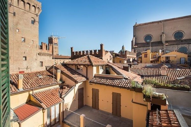 Suite deluxe sulla via della seta art hotel orologio bologna Suite deluxe sulla via della seta art hotel orologio bologna