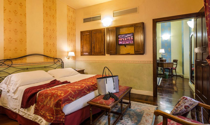 Suite  Art Hotel Commercianti Bologna