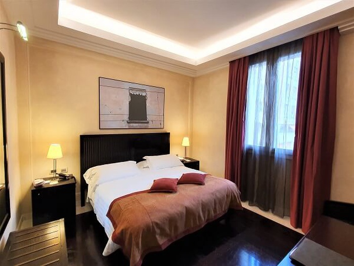 Camera doppia classic art hotel novecento bologna Camera doppia classic art hotel novecento bologna