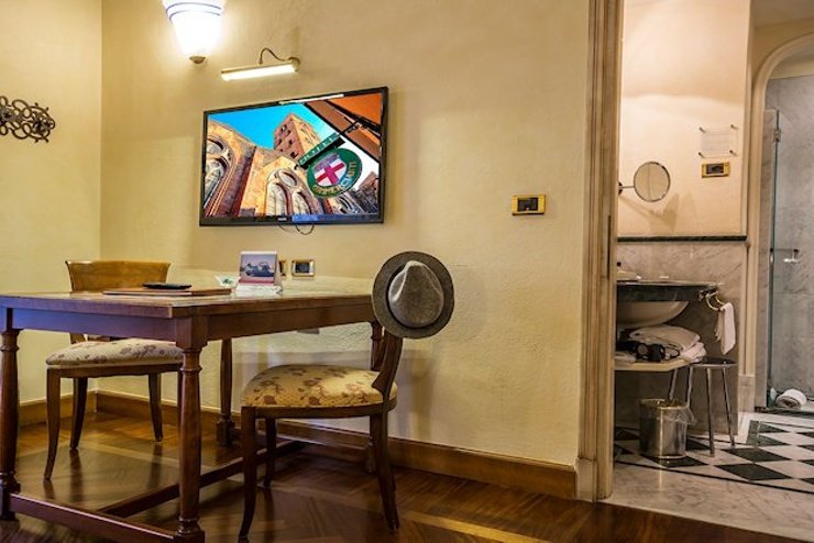 CAMERA DOPPIA DELUXE Art Hotel Commercianti Bologna, Italia CAMERA DOPPIA DELUXE Art Hotel Commercianti Bologna, Italia