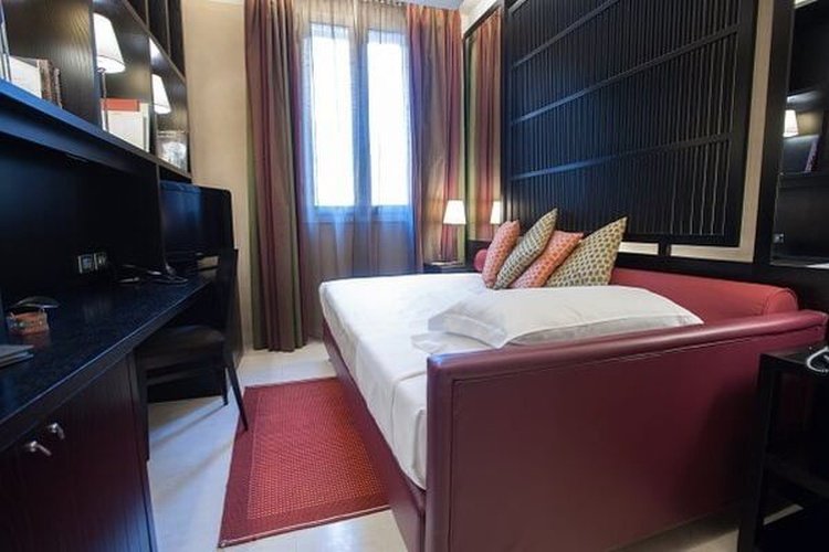 Singola comfort art hotel novecento bologna Singola comfort art hotel novecento bologna