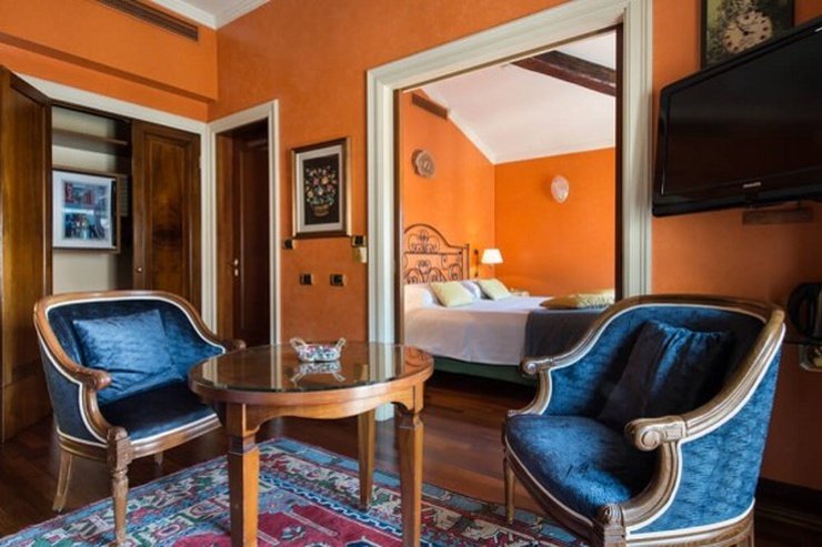 Suite art hotel orologio bologna Suite art hotel orologio bologna