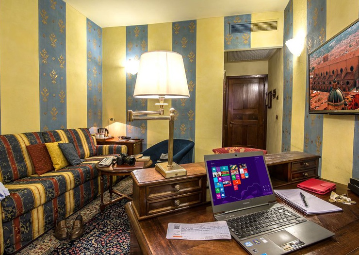 Suite  Art Hotel Commercianti Bologna