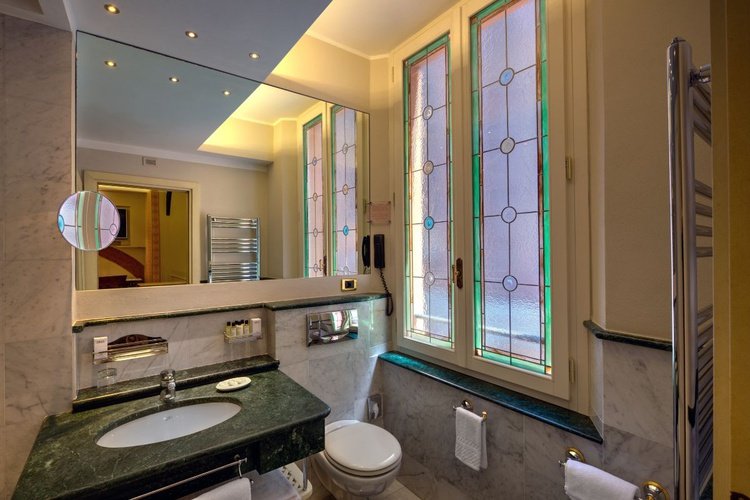Camera doppia classic art hotel commercianti bologna Camera doppia classic art hotel commercianti bologna