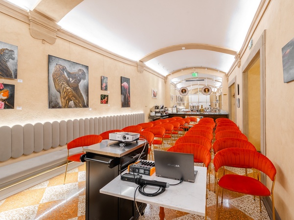 SALA DEL POZZO Art Hotel Commercianti Bologna SALA DEL POZZO Art Hotel Commercianti Bologna
