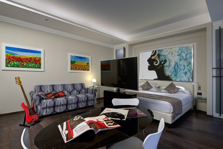 LUXURY APARTMENTS Art Hotel Commercianti Bologna, Italia LUXURY APARTMENTS Art Hotel Commercianti Bologna, Italia