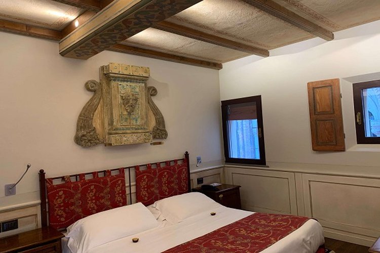 CAMERA DOPPIA DELUXE Art Hotel Commercianti Bologna, Italia CAMERA DOPPIA DELUXE Art Hotel Commercianti Bologna, Italia