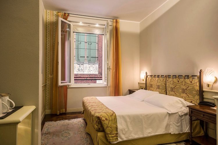 Camera doppia classic art hotel commercianti bologna Camera doppia classic art hotel commercianti bologna