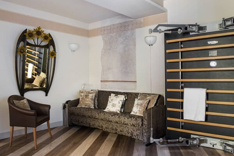 Suite corte art hotel orologio bologna Suite corte art hotel orologio bologna