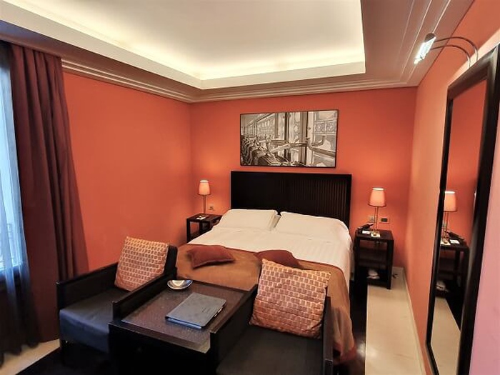 Camera doppia classic art hotel novecento bologna Camera doppia classic art hotel novecento bologna