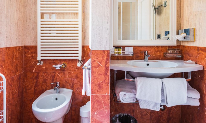 Appartamento art studio Art Hotel Commercianti Bologna Appartamento art studio Art Hotel Commercianti Bologna