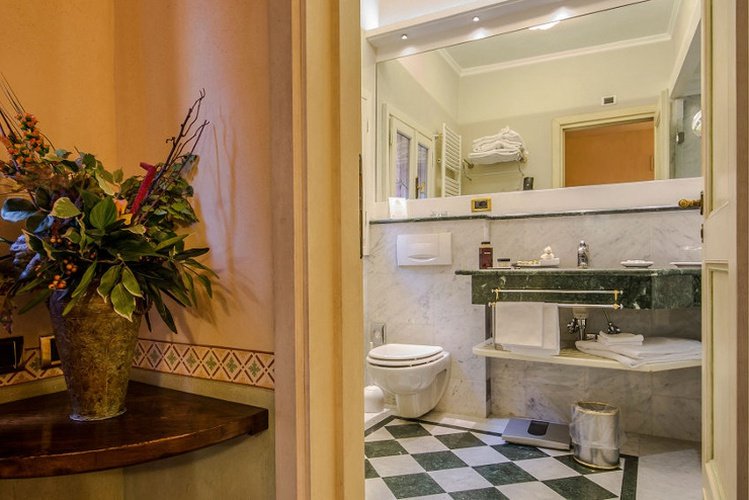 SUITE Art Hotel Commercianti Bologna, Italia SUITE Art Hotel Commercianti Bologna, Italia