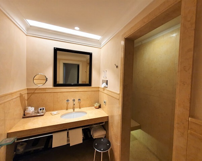 Camera doppia classic art hotel novecento bologna Camera doppia classic art hotel novecento bologna