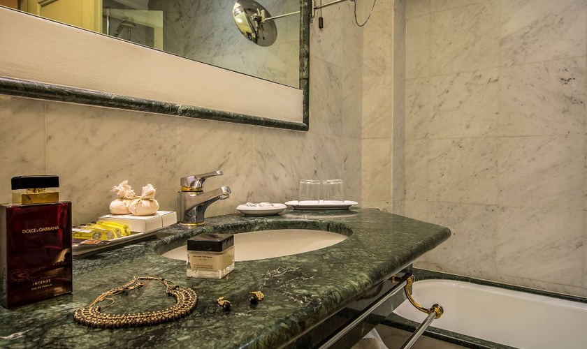 Suite Art Hotel Commercianti Bologna Suite Art Hotel Commercianti Bologna