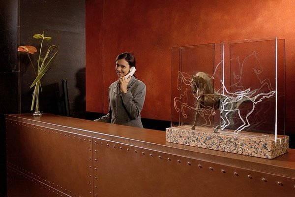 RECEPTION 24-ORE Art Hotel Novecento Bologna, Italia RECEPTION 24-ORE Art Hotel Novecento Bologna, Italia