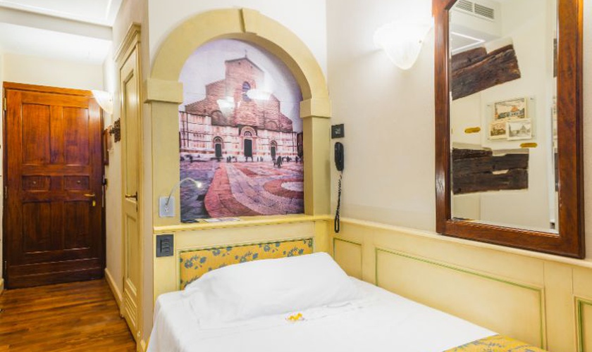 Camera singola Art Hotel Commercianti Bologna Camera singola Art Hotel Commercianti Bologna