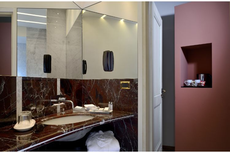 Junior suite deluxe Art Hotel Commercianti Bologna Junior suite deluxe Art Hotel Commercianti Bologna