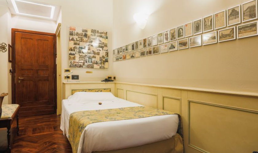 Camera singola Art Hotel Commercianti Bologna Camera singola Art Hotel Commercianti Bologna