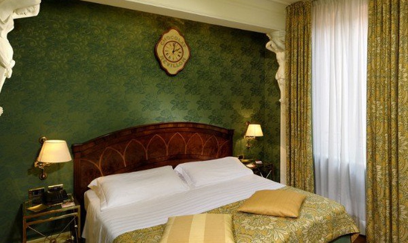Camera classic Art Hotel Orologio Bologna Camera classic Art Hotel Orologio Bologna