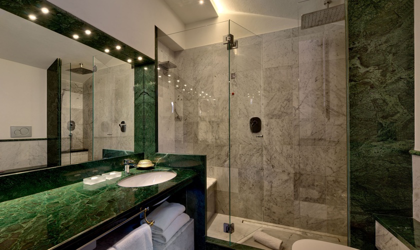 Suite Art Hotel Commercianti Bologna Suite Art Hotel Commercianti Bologna