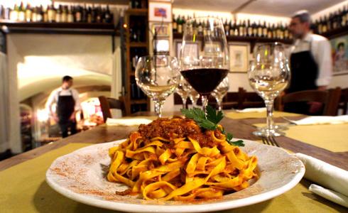 PRANZI E CENE - DELIVERY SERVICE Art Hotel Orologio a Bologna PRANZI E CENE - DELIVERY SERVICE Art Hotel Orologio a Bologna