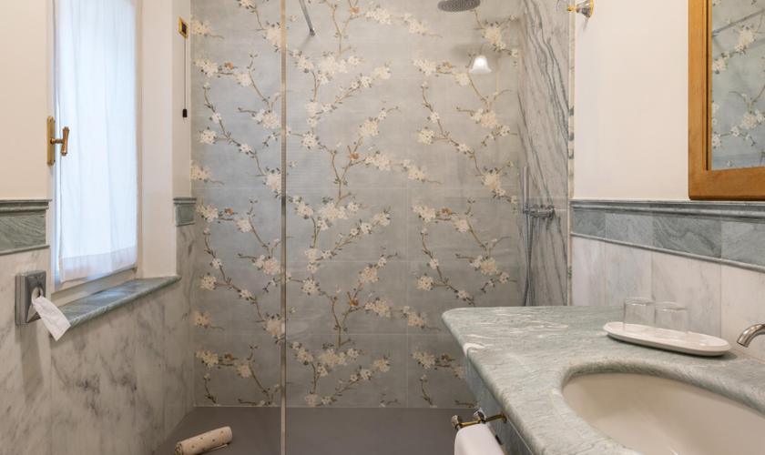 Suite Deluxe Sulla Via Della Seta Art Hotel Orologio Bologna Suite Deluxe Sulla Via Della Seta Art Hotel Orologio Bologna