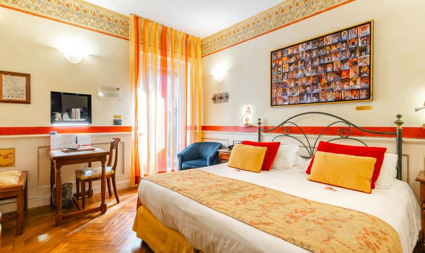 Camera Doppia Deluxe con Terrazzo Art Hotel Commercianti Bologna Camera Doppia Deluxe con Terrazzo Art Hotel Commercianti Bologna
