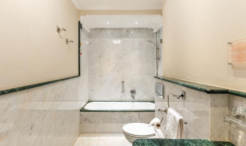 Junior Suite Art Hotel Commercianti Bologna Junior Suite Art Hotel Commercianti Bologna
