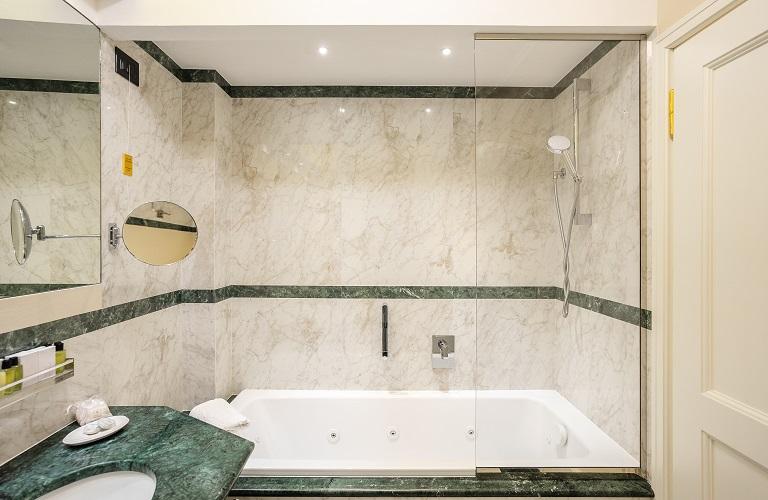 Suite Art Hotel Commercianti Bologna Suite Art Hotel Commercianti Bologna